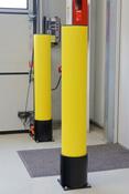 Rammschutz-Poller, Spezialkunststoff, Durchm. 225 mm, Höhe 1200 mm, mit drehbarer Manschette, zum Aufdübeln, gelb