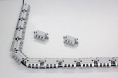 Kabelkanal, horizontal, alusilber, best. aus ca. 24 Einzelelementen aus Kunststoff, Durchm. ca. 60 mm, Länge ca. 1200 mm